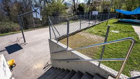 Accesso al campetto pubblico dalla scuola dell'infanzia - @ Alessandro Rabaglio