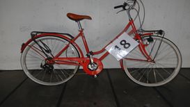 18 Bicicletta rossa