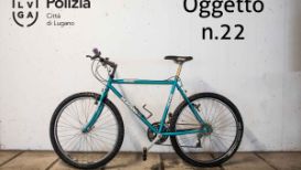 22 Montana azzurro