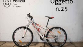 25 Rock bianco rosso