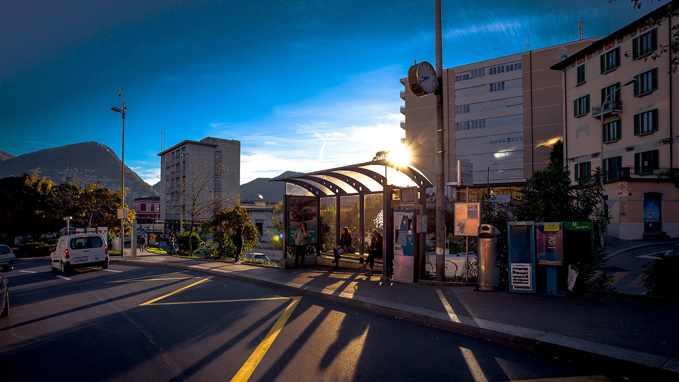 Fermata trasporti pubblici nel piazzale di Besso - @ Alessandro Rabaglio