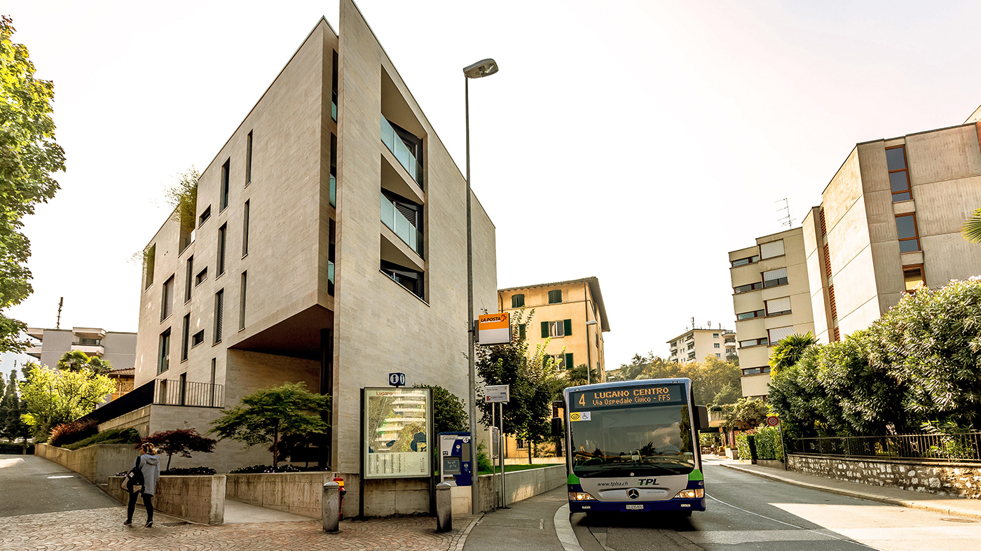 Raccordo Loreto-Centro bus n. 4, passando dal LAC e sul Lungolago - @ Alessandro Rabaglio